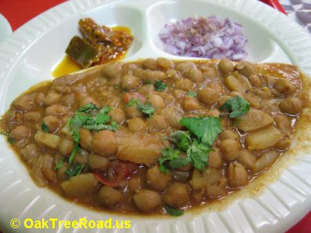 Cafe Royal Paan Amritsari Chole image © OakTreeRoad.us