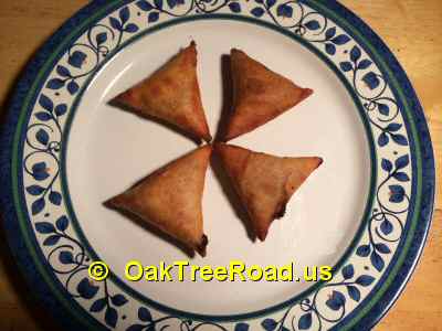 Deep Paneer Chilli Samosa image © OaktreeRoad.us