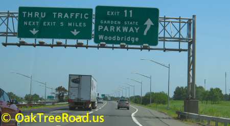 Oak Tree Road Exit on NJTP image © OakTreeRoad.us