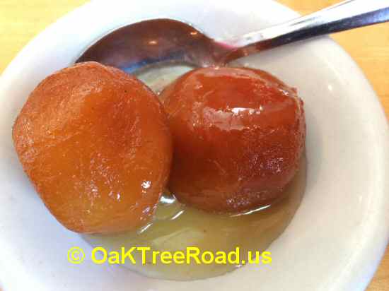 Gulab Jamun image © OakTreeRoad.us